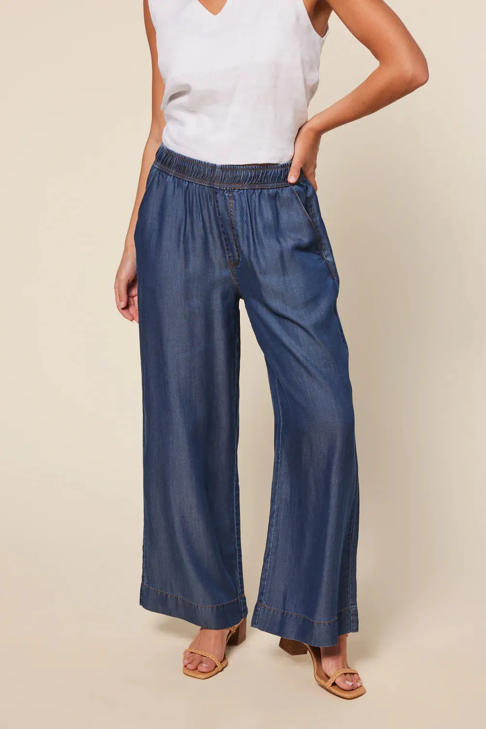 Breezy Relaxed Tencel Pant (Mid Wash)