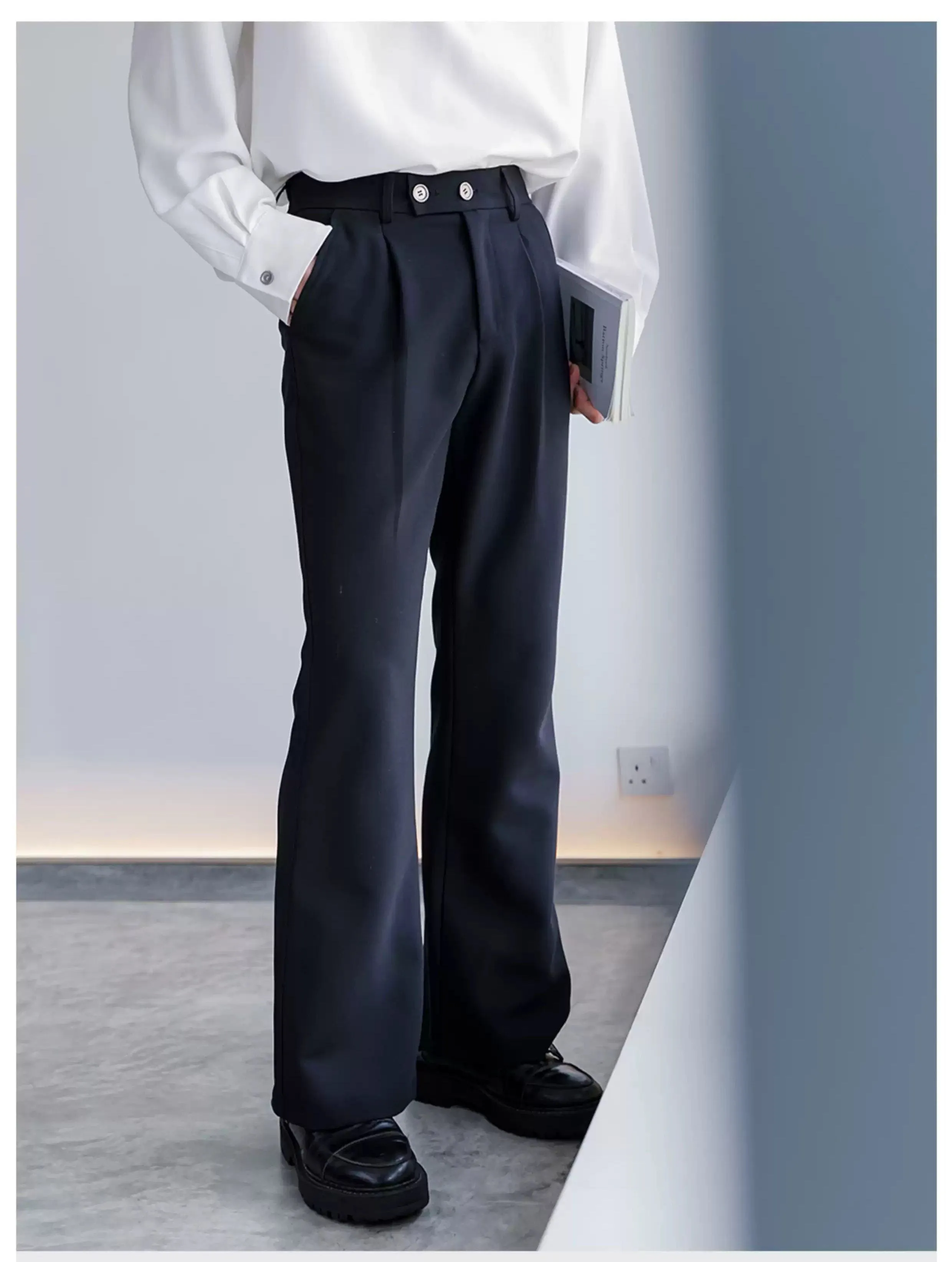 Chuan Straight Clean Fit Flared Trousers