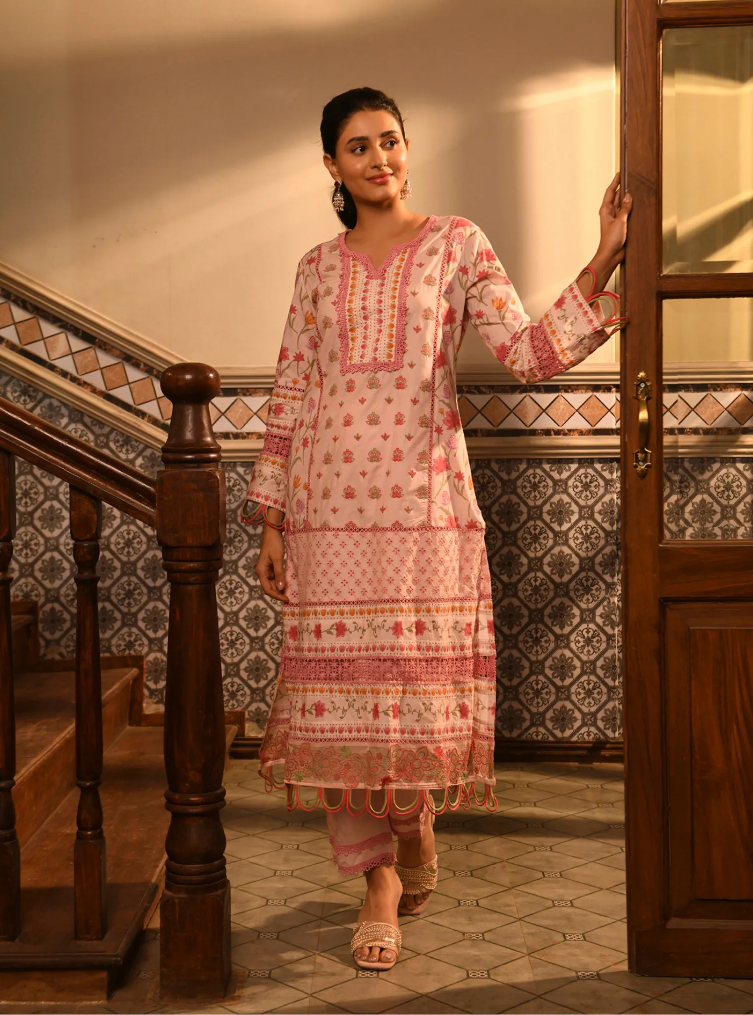 Mulmul Cotton Sanny Pink Printed Kurta With Mulmul Cotton Sanny Pink Pant