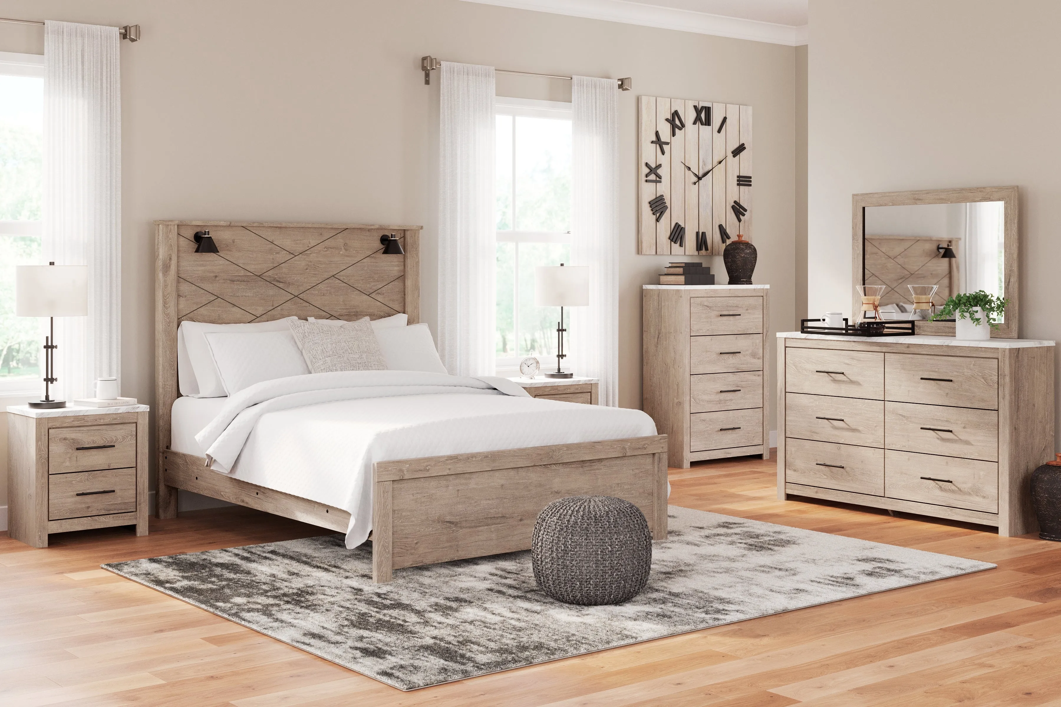 Senniberg Queen Panel Bed with Mirrored Dresser and Chest in Light Brown/White