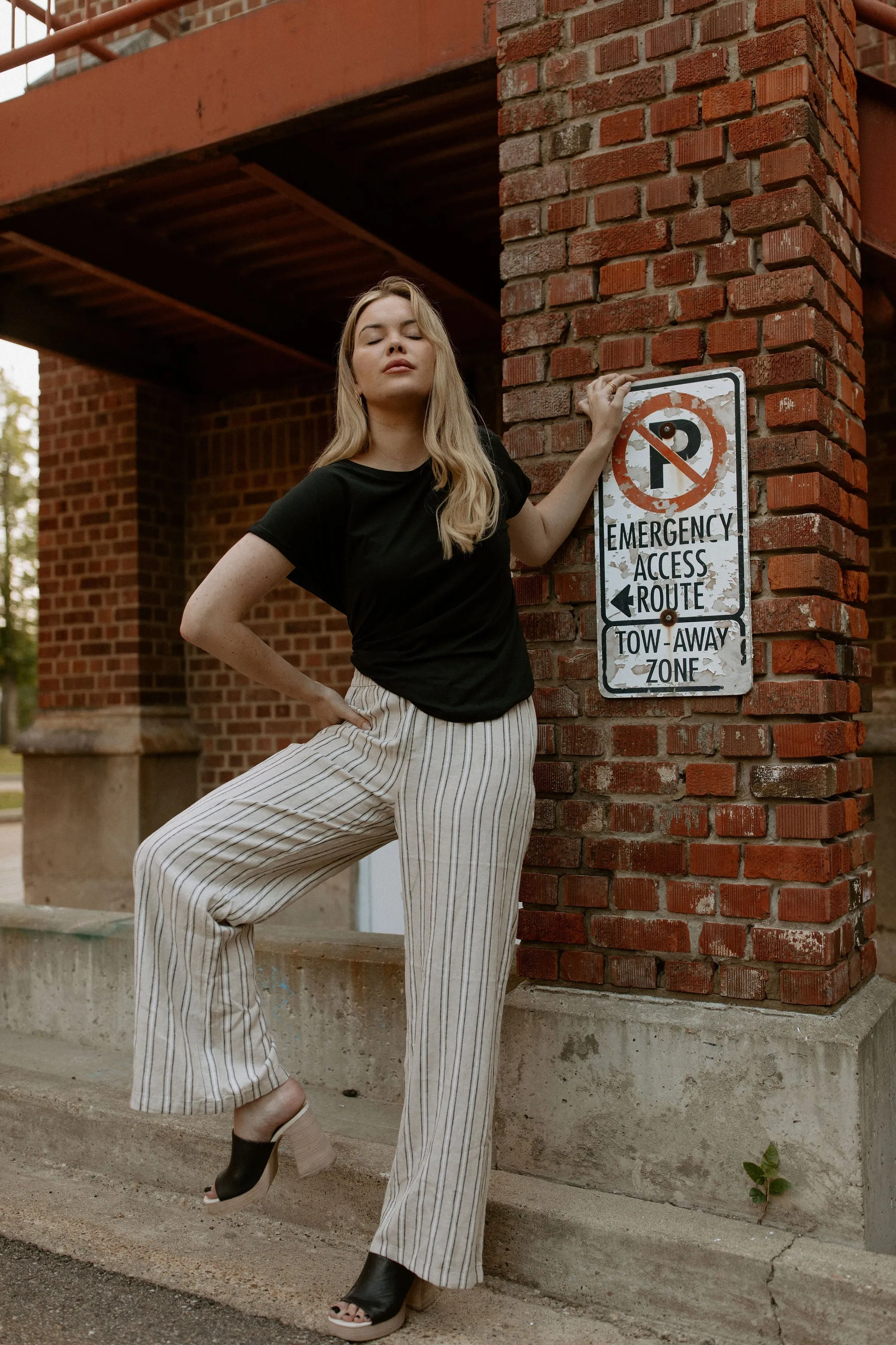 The Falakka Striped Pant - Cement Stripe