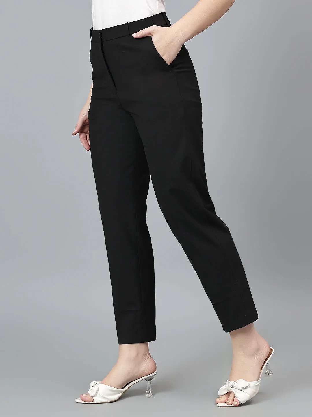 Women's Solid Black Full length Mid Rise Trousers